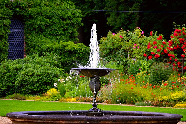 Comment choisir et installer une fontaine pour jardin